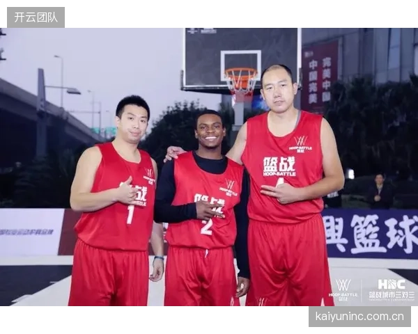 多名经验丰富的老将共同维持更衣室稳定,确保球队内部团结。 多名经验丰富的老将共同维持更衣室稳定,确保球队内部团结。